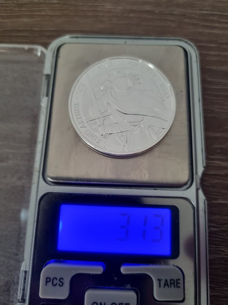 Vând 3 monede unicate UK monetaria statului argint pur 999
