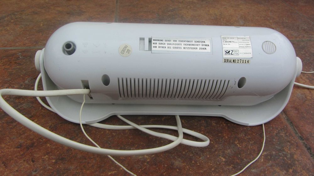 Radio alb cu ceas mare Crown Japan superb deosebit alarma lumina veghe