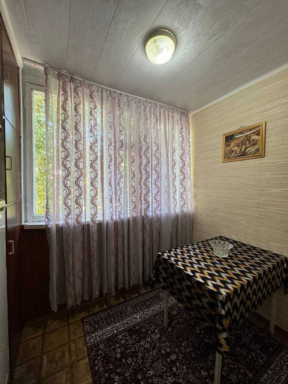 Ижарага/аренда/ rent-оилага ёки 4 та талаба кизга берилади. Нархи 600$