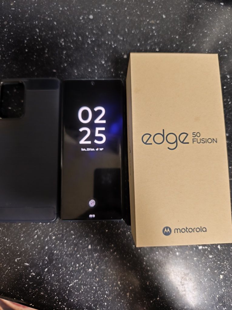 Motorola Edge 50 Fusion plus smartwatch Crom