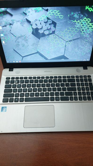 Asus СРОЧНО  Ноутбук,  с сумкой