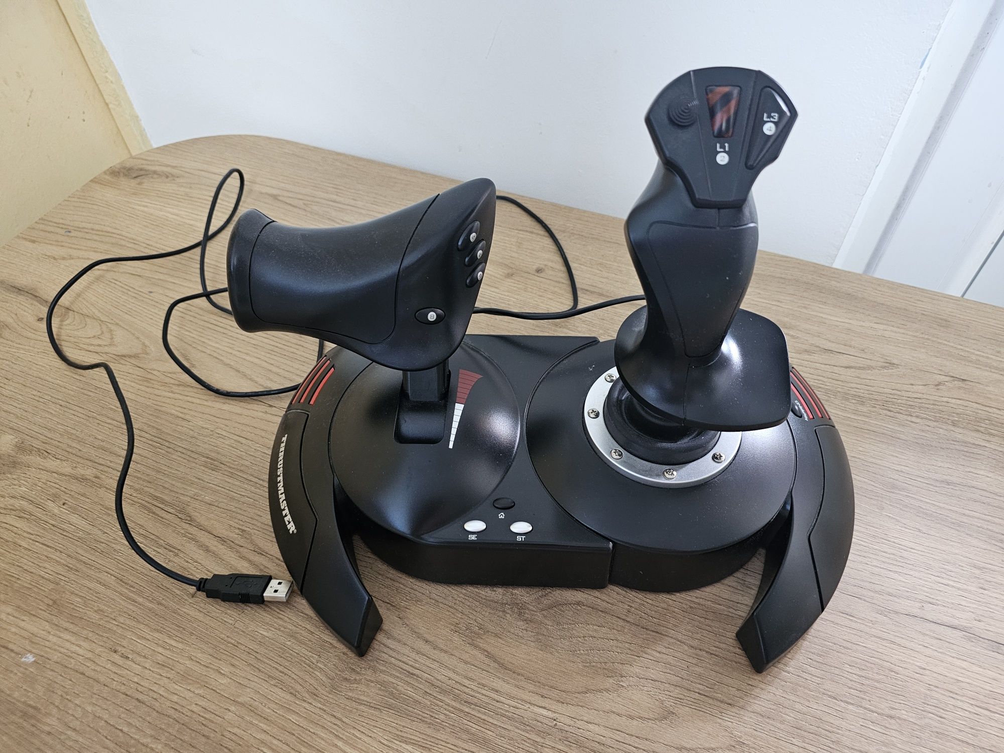 Joystick flight simulator Thrustmaster T Flight Hotas X