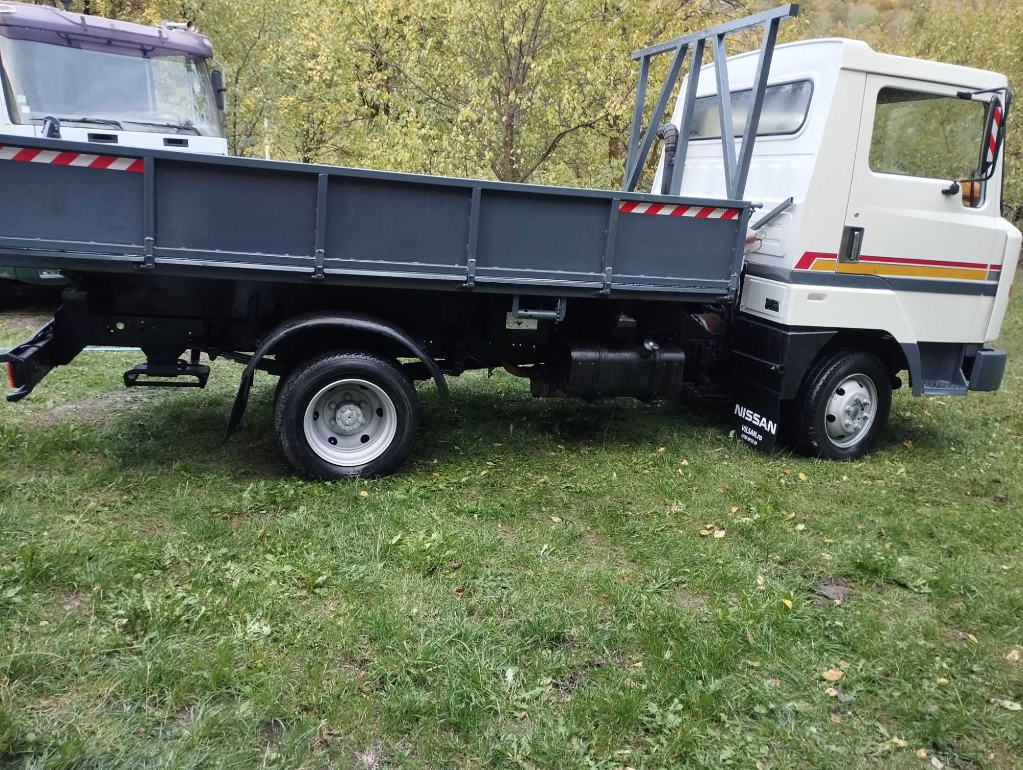 Vând basculanta  Nissan L50