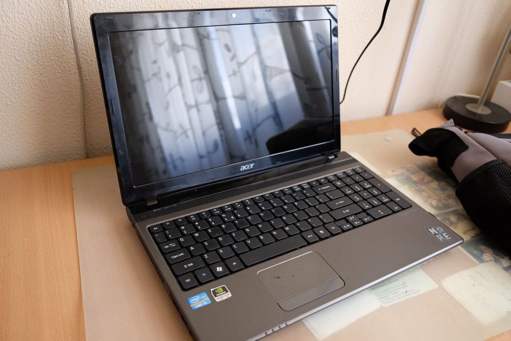 Laptop Acer cu accesorii