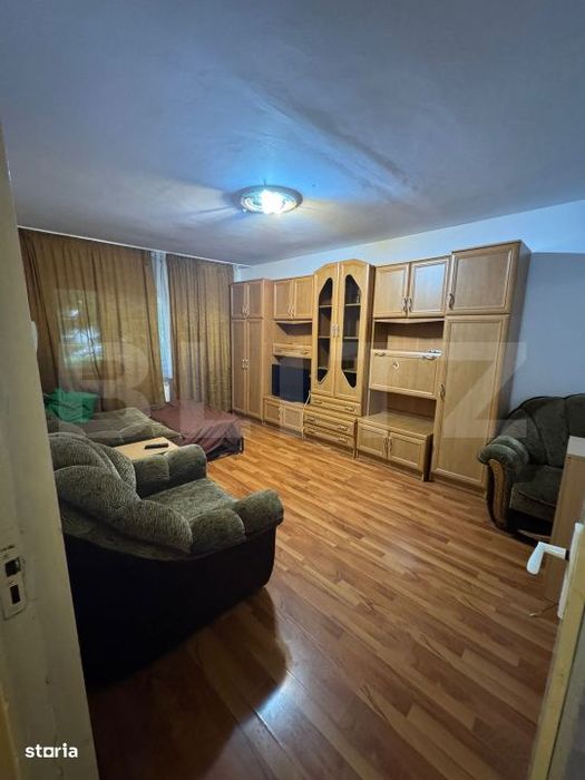 Apartament 3 camere de inchiriat, zona 13 Decembrie