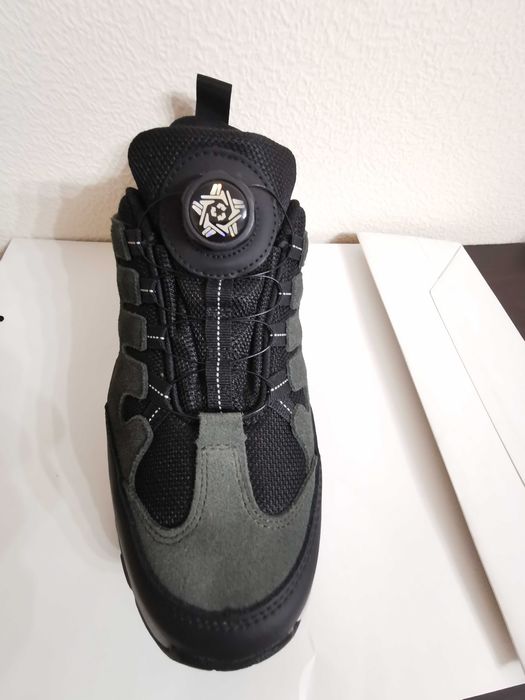 Мужские термо кроссовки 41р. новые