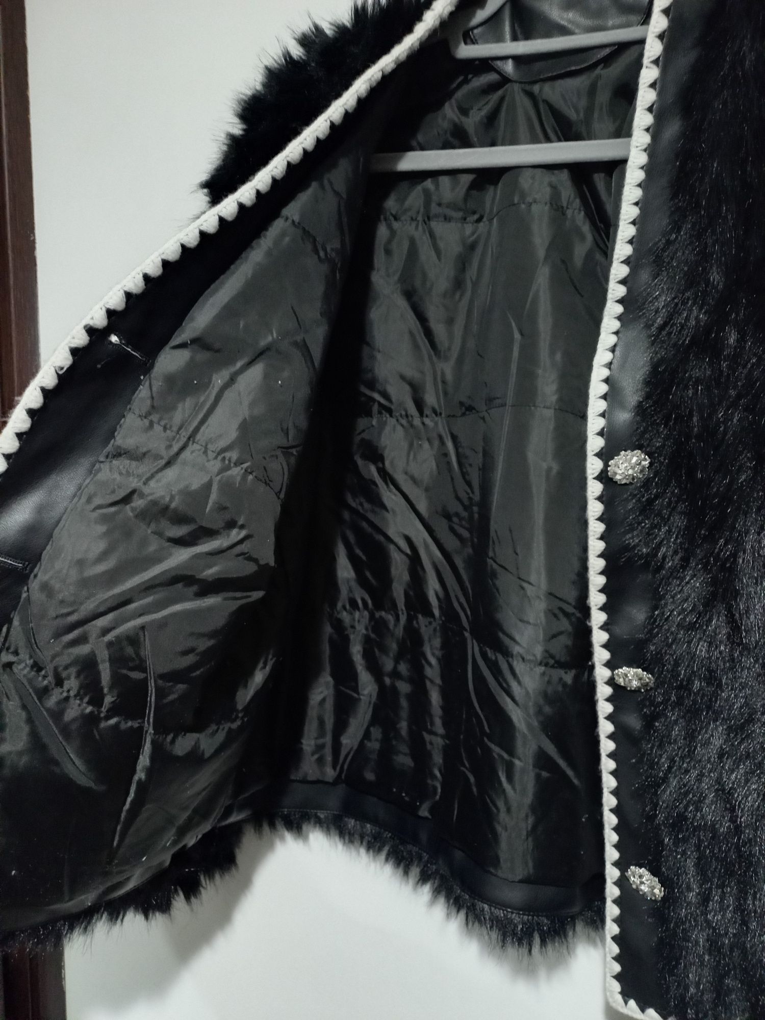Scurta dama din blana artificiala matlasata la interior marime 42-44