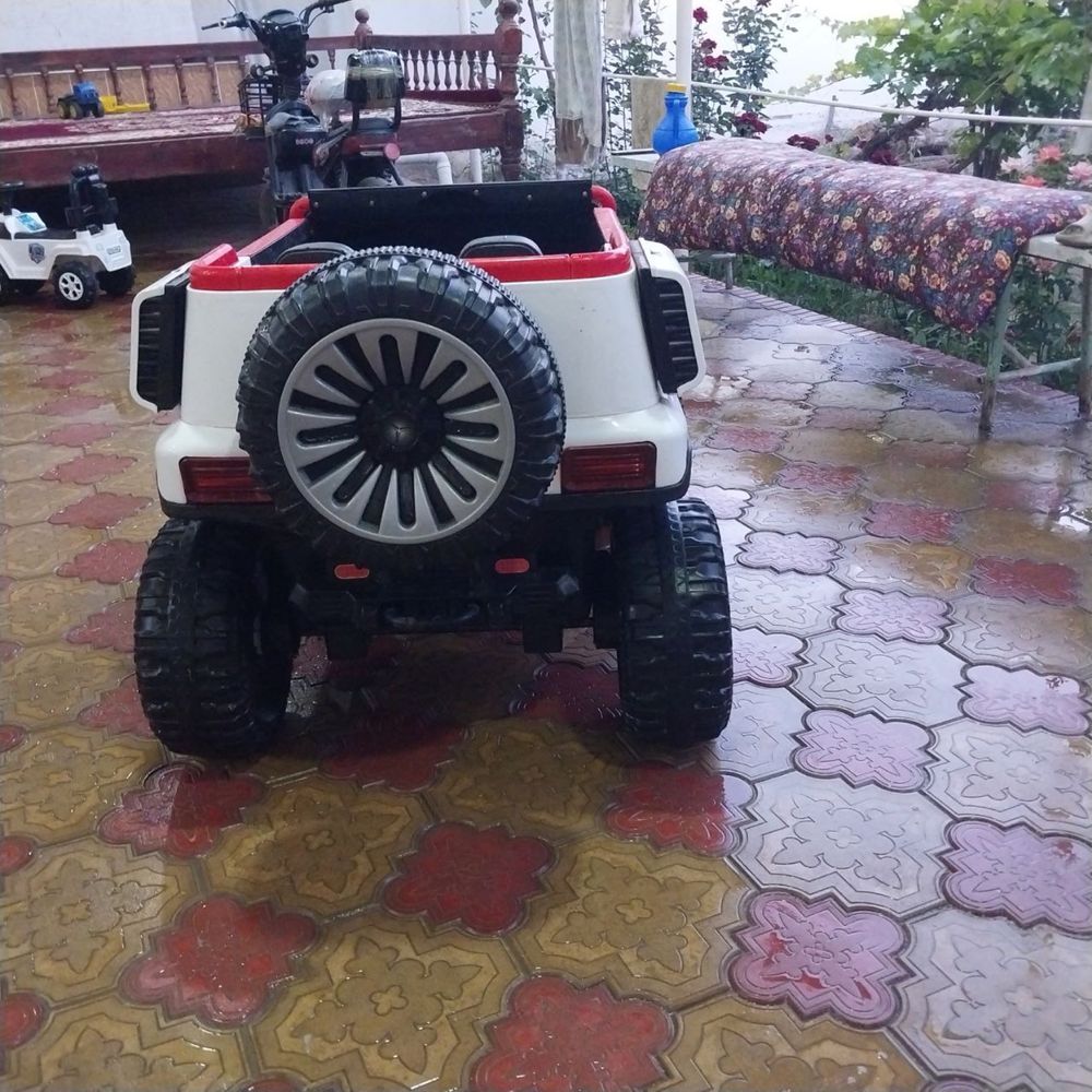 Pultli mashina sotiladi