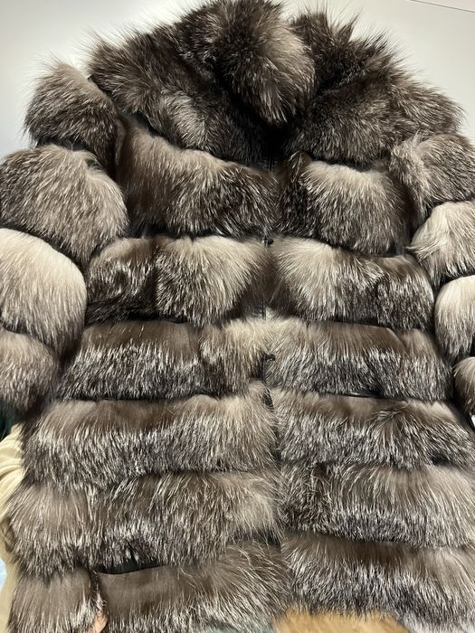 Haina de blana , cu maneci si lungime ajustabile !