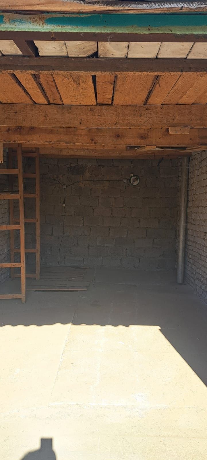 Продам гараж в кооп. Стоитель