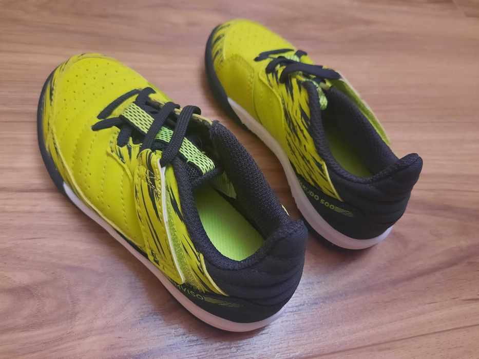 детски обувки за футзал-28n-нови