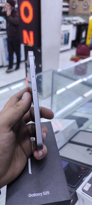 samsung S 25 12/128 silver