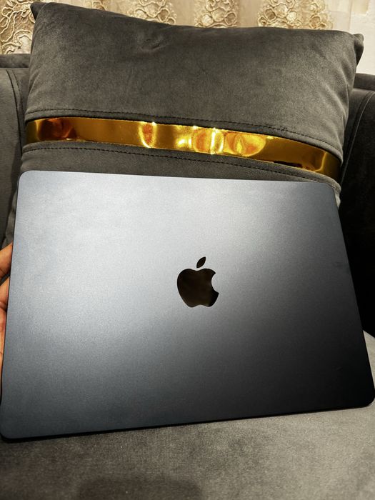 Macbook Air 13 M2  16  Ram / 256 gb