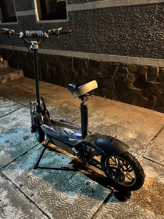 Vand trotineta electrica