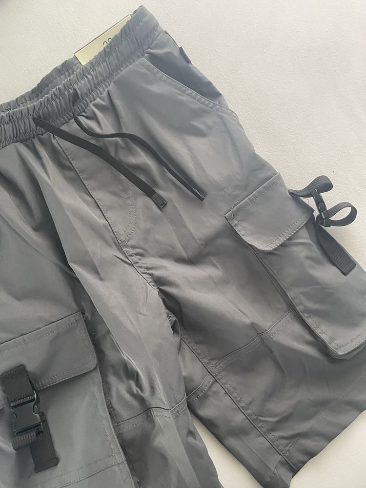 Къси панталони Cropp