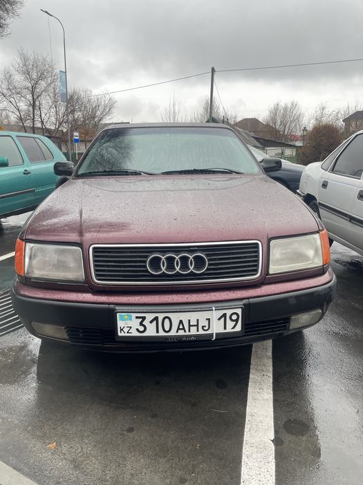 Ауди С4 1992 года срочно продам