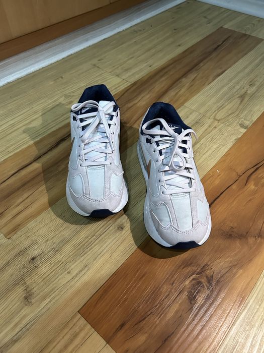 Nike Маратонки Air Max Dawn