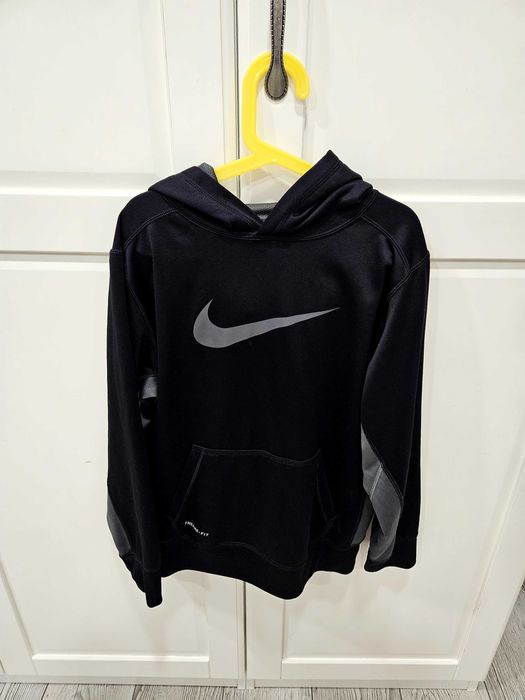 Дамски суетшъри Nike