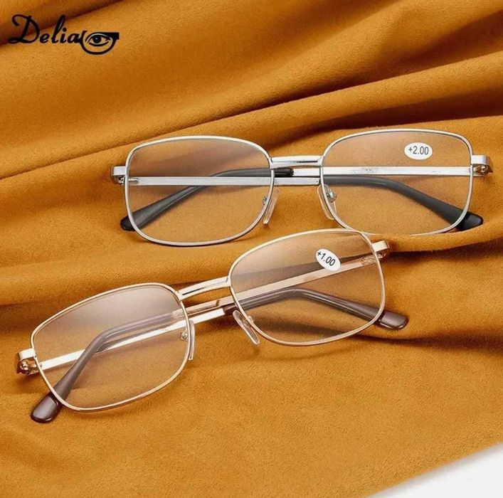 Очки для чтения +1. Лупа Увеличительное стекло 
для чтения