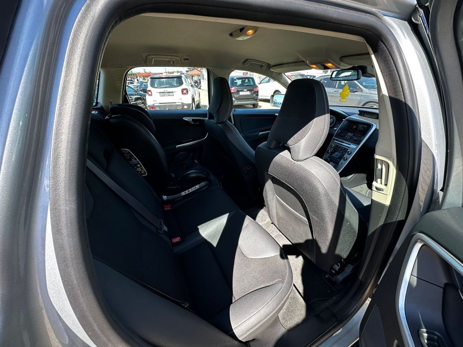 2010 Volvo XC60 4x4 - 2.4D 205CP - Automat * Clima * Portbagaj El.