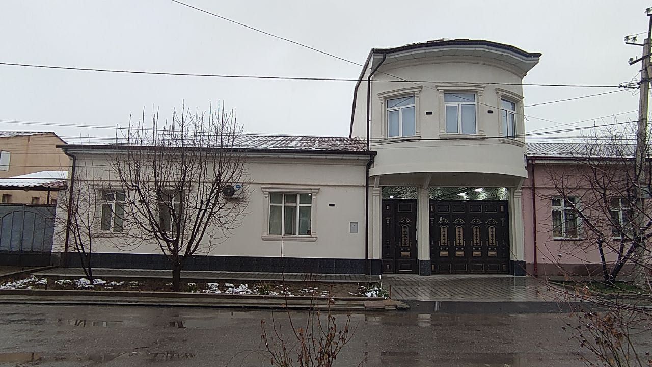 Мирзо Улугбекский район Алишеробод Продается Дом