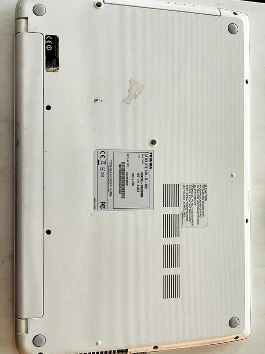 Toshiba Satelite SkullCandy 1TB HDD, 4GB RAM DDR3, i5 - Piese