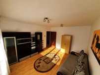 Camera disponibila in apartament de 3 camere
