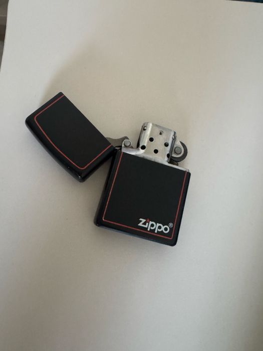 Зажигалка бензиновая. Зажигалка Зиппо/ Zippo usa
