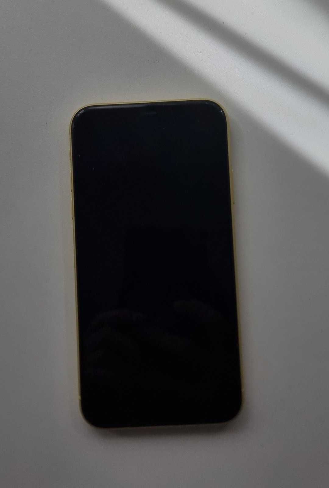 iPhone 11 yellow