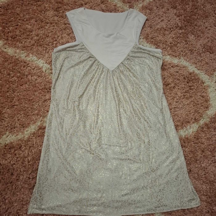 Еластична    Рокля