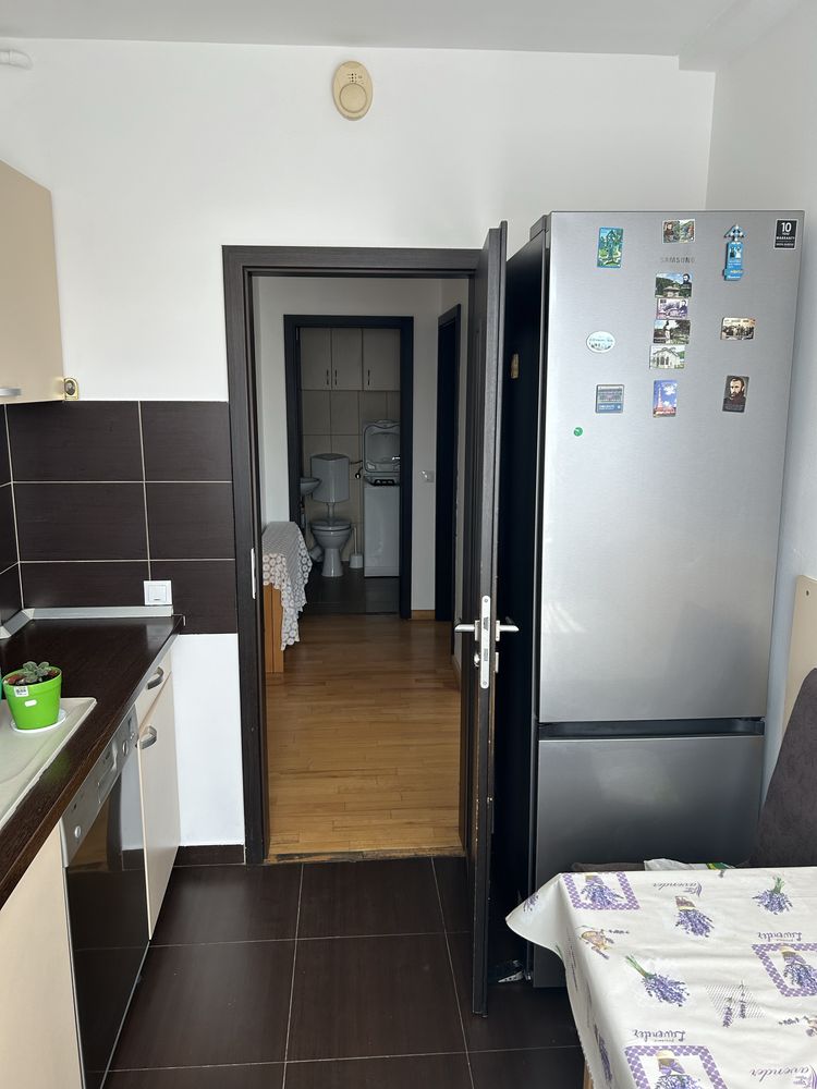 Inchiriez apartament 3 camere