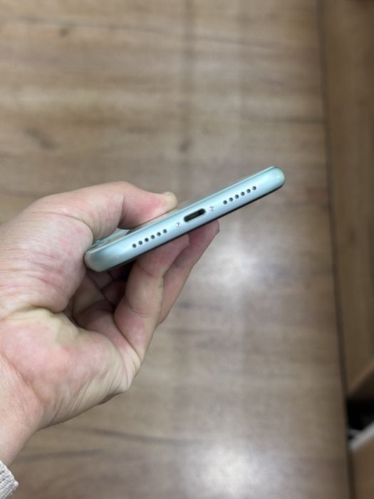 iPhone 11 128gb  77% Green