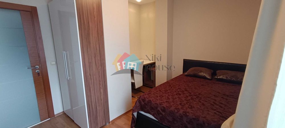 Мезонет в Варна, област-к.к.Златни пясъци площ 208 цена 300000