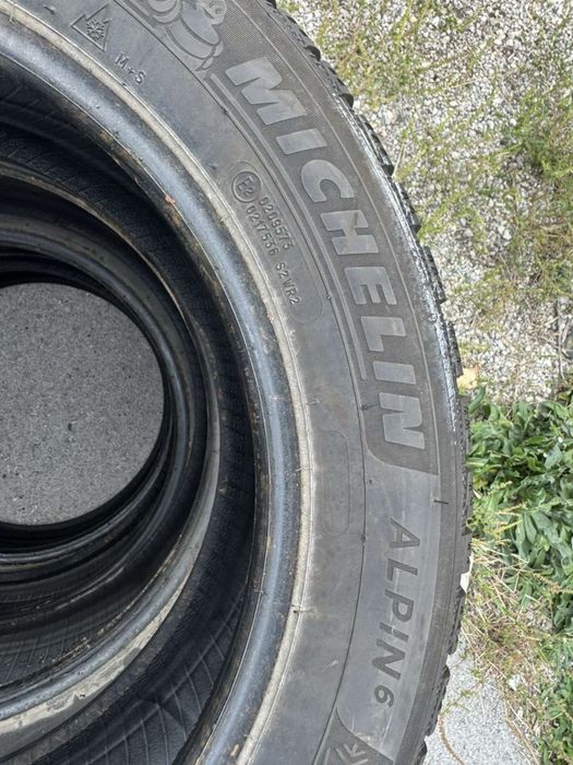 4 броя зимни гуми 16 цола Michelin 205/55/16