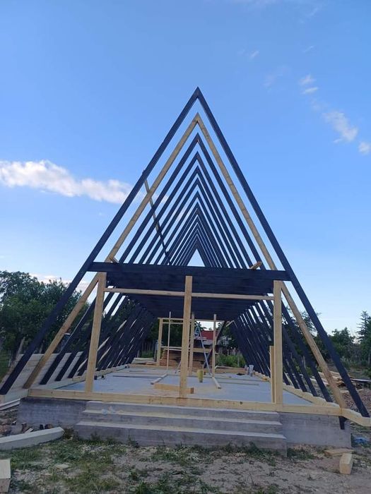 În prezent, casele A-frame pe structură metalică sunt foarte confortab