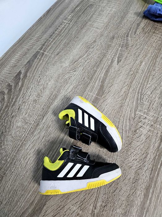 Детски маратонки adidas номер 23