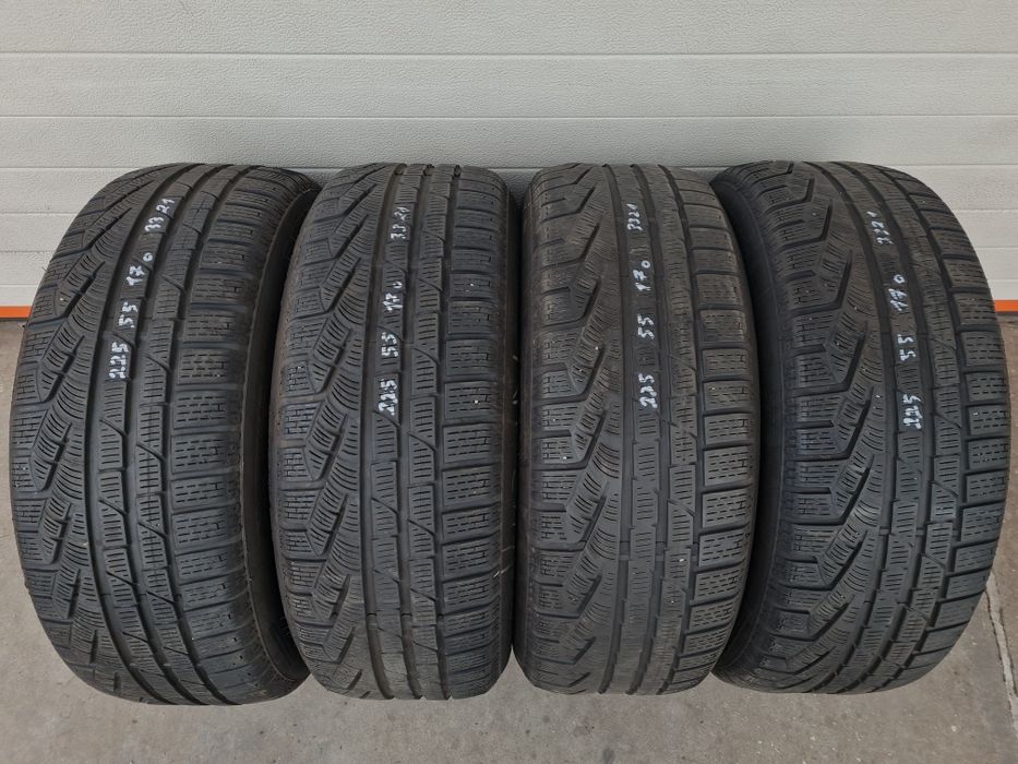 Зимни гуми 4 броя PIRELLI SottoZero 225 55 R17 дот 3321