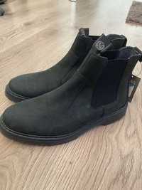 Vand Black boots M&S