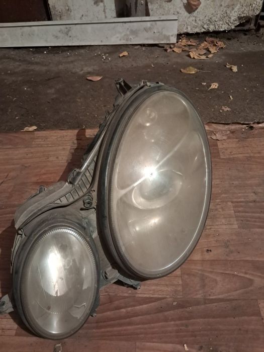 Продам фару на мерседес w210