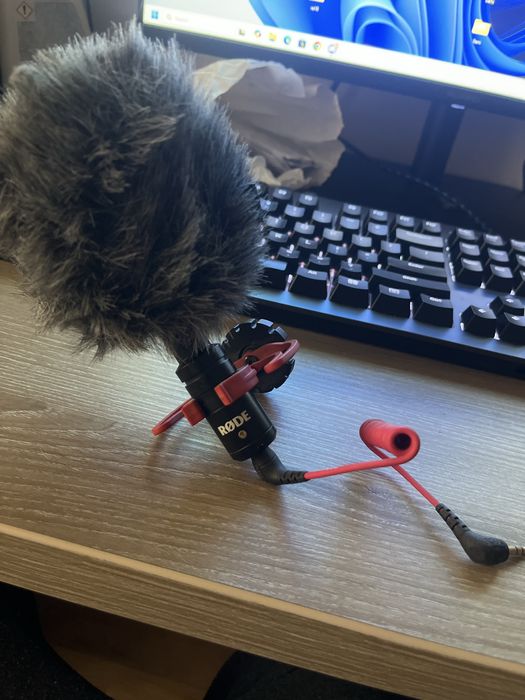 Microfon rode pentru dsrl + noise buffer