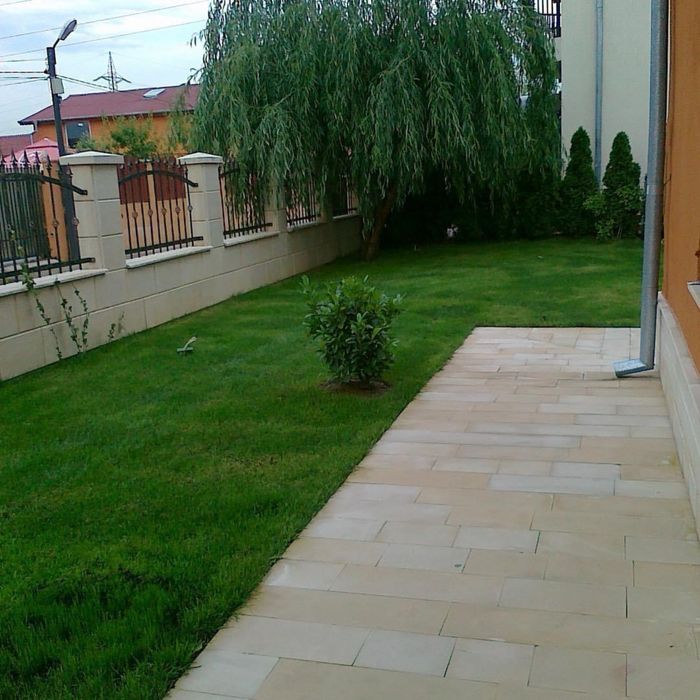 Placare curte piatra naturala Baschioi