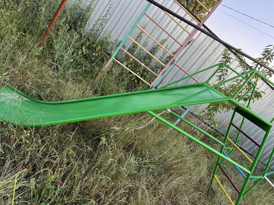 Продам железную горку