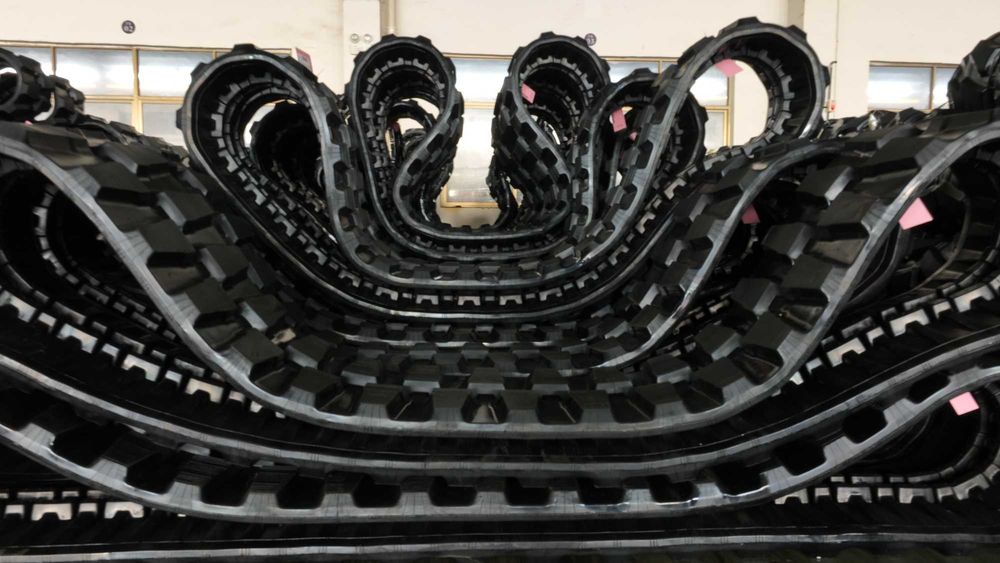 Șenilă  cauciuc  300 x 52,5 x 86W