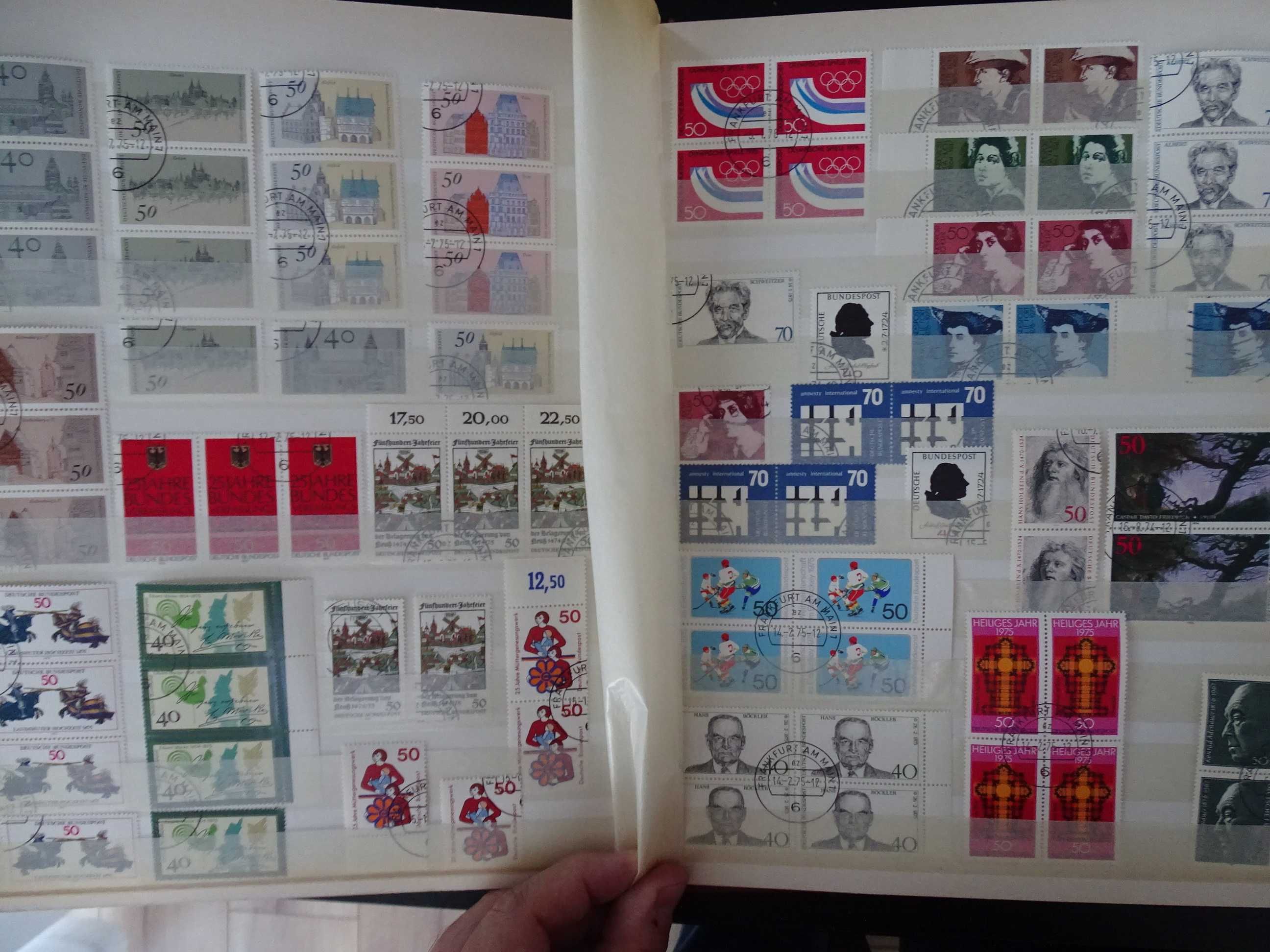 Germania Bund - Clasor cu timbre stampilate 1970-1990 (Lot 330)