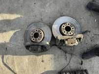 Предни спирачни апарати и дискове бмв ф10 ф11 м550д bmw f10 f11 m550d