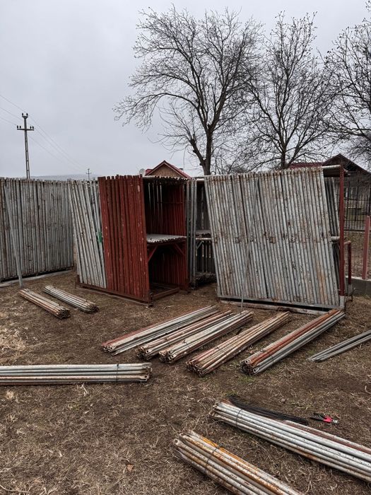 Schela metalica italiană