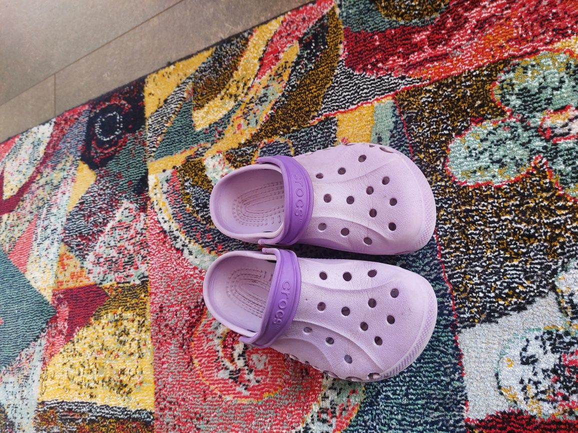 Crocs  mar 33-34