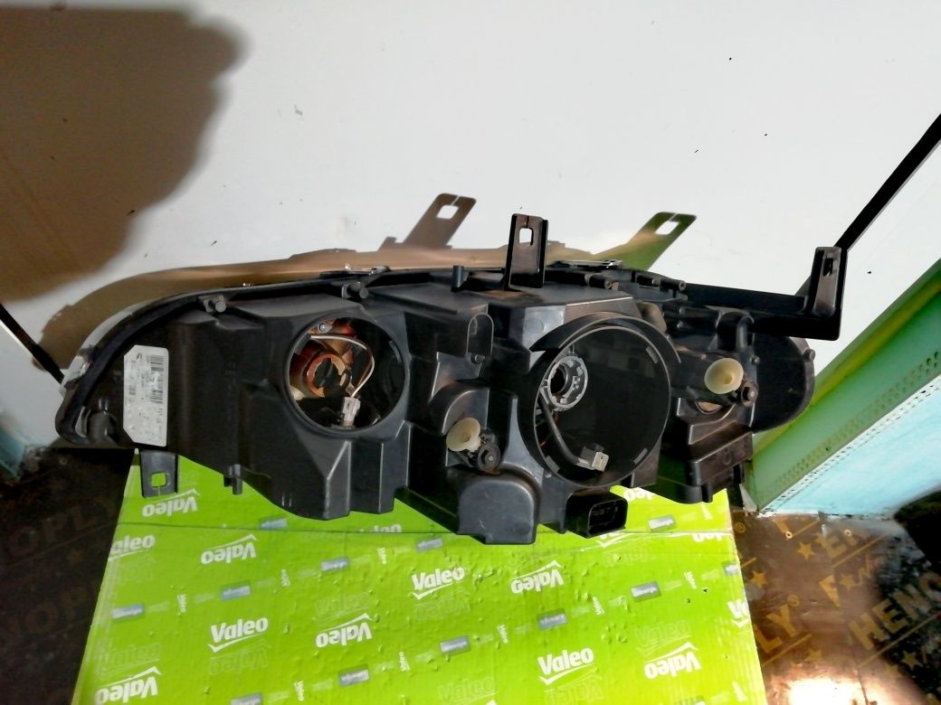 Фар Фарове за БМВ Х6 Е71 Е72 Х5 М Е70 / BMW X6 E71 E72 X5 M E70 Bi-Xen
