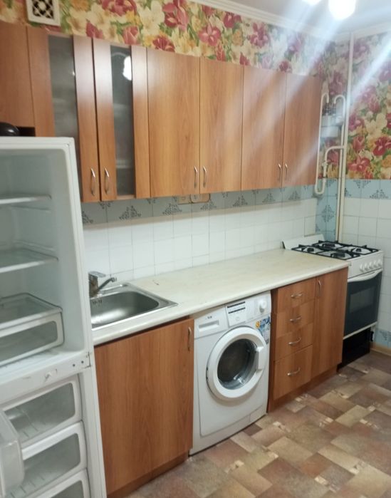 Сдам 2 ком квартиру в районе Достык молла