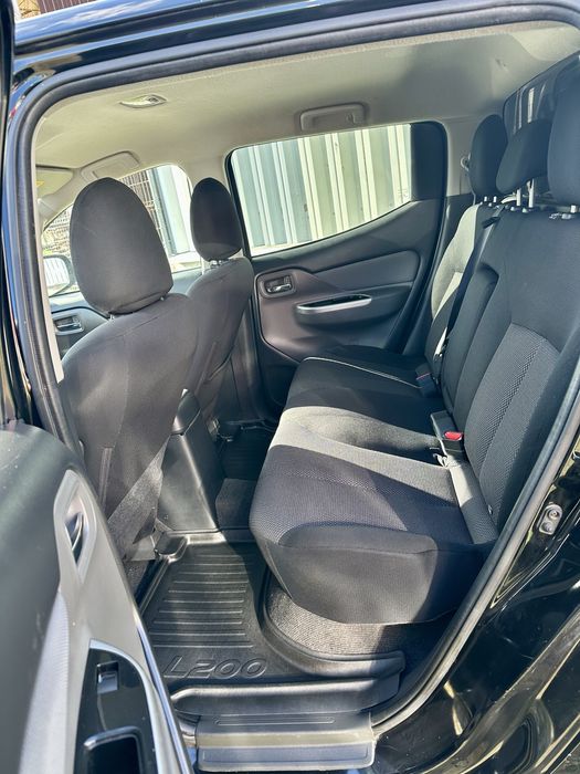 Mitsubishi L200 4x4 manual